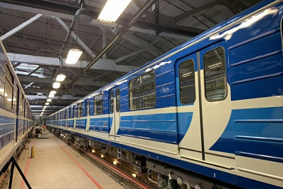 В Самаре отремонтируют шесть 35-летних вагонов метро