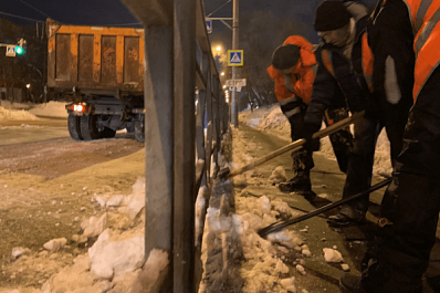 Каждые сутки - на контроле: в Самаре продолжается снегоуборка на улицах, по которым имеются замечания
