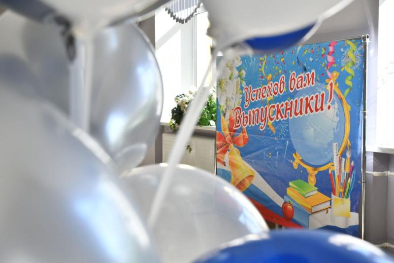 Вячеслав Федорищев - выпускникам: "Будьте смелыми, ничего не бойтесь, идите только вперед"