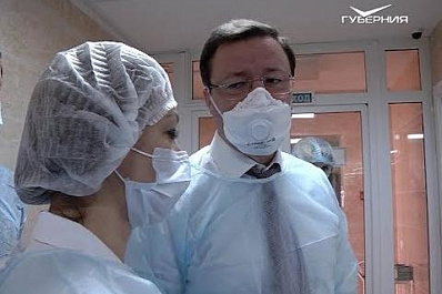 Губернатор Дмитрий Азаров посетил лабораторию самарского СПИД-центра