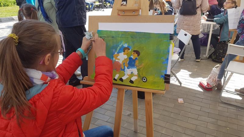 В Самаре на набережной выставили Кубок России по футболу