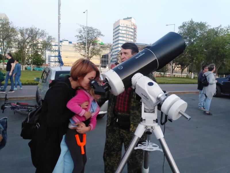 Экскурсия по Луне: самарцы могут бесплатно увидеть в телескопы небо над городом