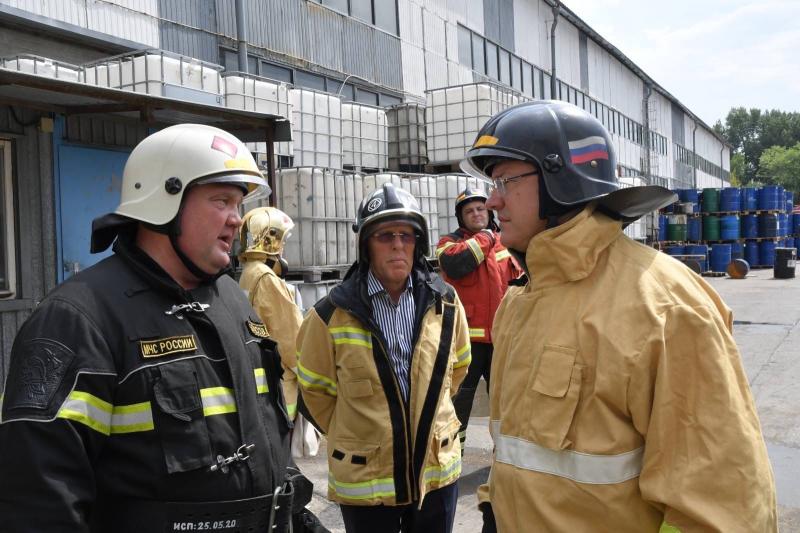 Дмитрий Азаров в Самаре прибыл на место пожара 