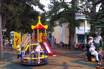 Бюджетные выплаты, поиск талантов и развитие детского спорта: какие инициативы "Единой России" по поддержке детей реализуются в Самарской области