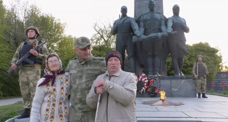"Теперь он не погаснет никогда": в Запорожской области зажгли Вечный огонь