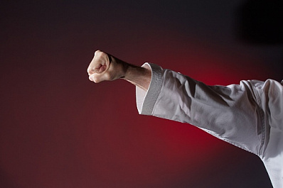 ​В Самаре фитнес-тренера будут судить за избиение полицейских