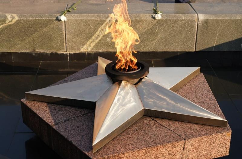 Юнармейцы Приволжского района несут вахту Памяти у Вечного огня в Самаре