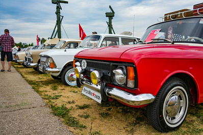 Ретрофестиваль "Жигули" погрузил тольяттинцев в атмосферу советских годов