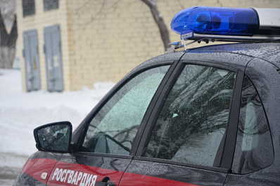 Самарец встретил в подъезде дома на Мехзаводе незнакомца и умер