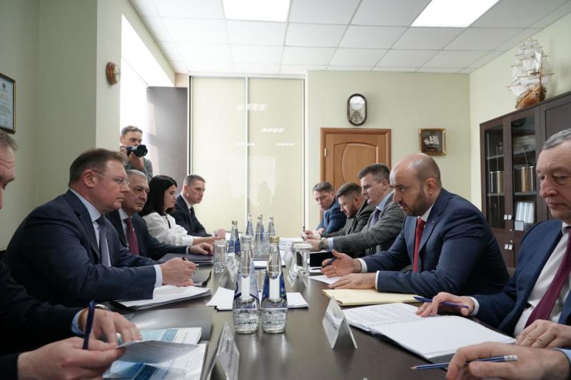 Отдать швартовы: порты Самарской области станут центрами речной логистики