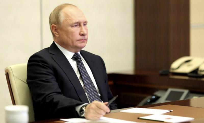 Владимир Путин уверен, что Украину извне подтолкнули к столкновению с Россией