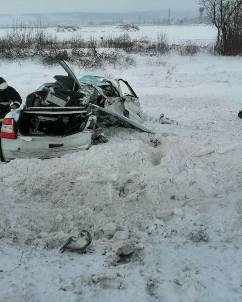 В страшной аварии в Башкирии погибла семья