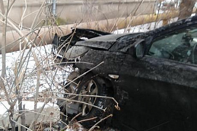 Ничего себе припарковался: в Самаре лихой водитель влетел в газопровод