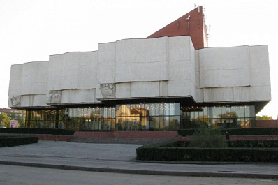 Экскурсии с фонариками: "Ночь музеев" в музее имени Алабина растянется на несколько часов