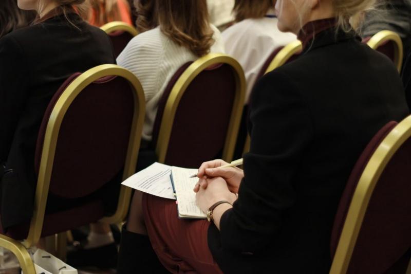 В Самаре состоится региональный форум работников социальной службы "Семья. Забота. Долголетие", приуроченный ко Дню социального работника