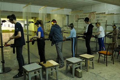 Молодые стрелки спортшколы ЦСКА продемонстрировали мастерство на соревновании по пулевой стрельбе