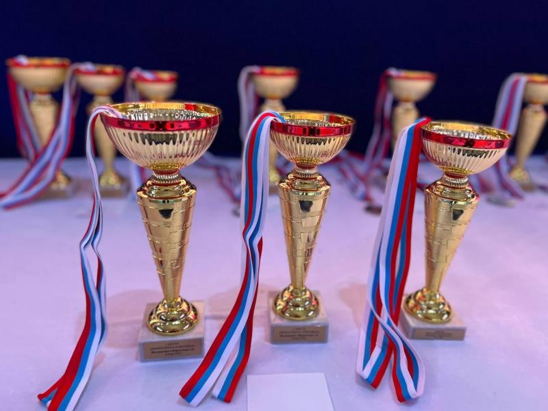 В Самаре более 900 спортсменов-танцоров из разных регионов соревнуются в мастерстве на Кубке губернатора