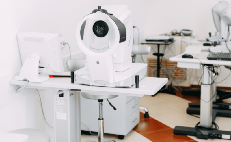 Свежим взглядом: как в Самарской области помогают избавиться от очков