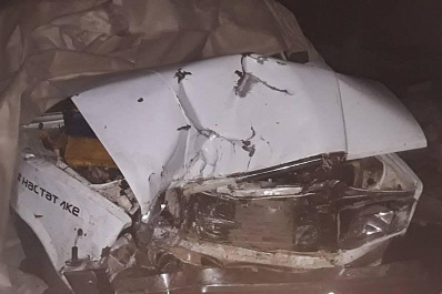 Три человека пострадали: пьяный водитель без прав снес столб в Самарской области