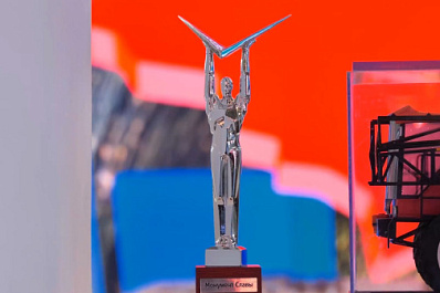 Приветы из Самарской области разлетаются по всей стране: посетители выставки "Россия" отправляют открытки близким