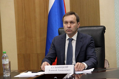 Заместитель полпреда Президента в ПФО Алексей Кузьмицкий поручил капитально отремонтировать кровлю дома в Алексеевке