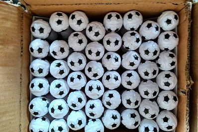 Крупный футбольный контрафакт изъяли самарские таможенники