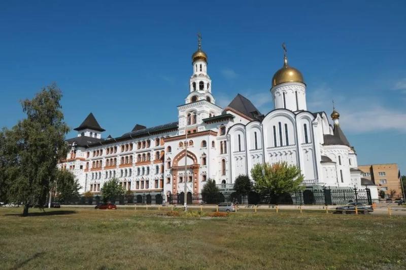 В Тольятти благоустроят сквер около Поволжской академии Святителя Алексия