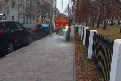 В Самаре 15 декабря 2021 года усилили меры борьбы с гололедом на дорогах