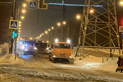 В Самаре с последствиями снегопада боролись 540 спецмашин и 393 рабочих