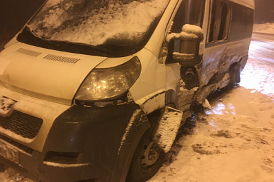 6 человек пострадали в Тольятти при столкновении маршрутки с иномаркой