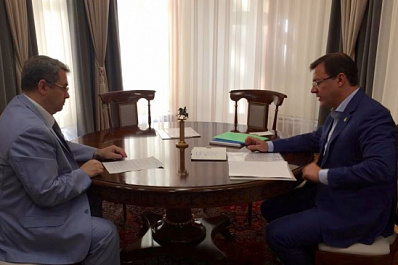 Дмитрий Азаров проверил в Тольятти новый зерновой терминал