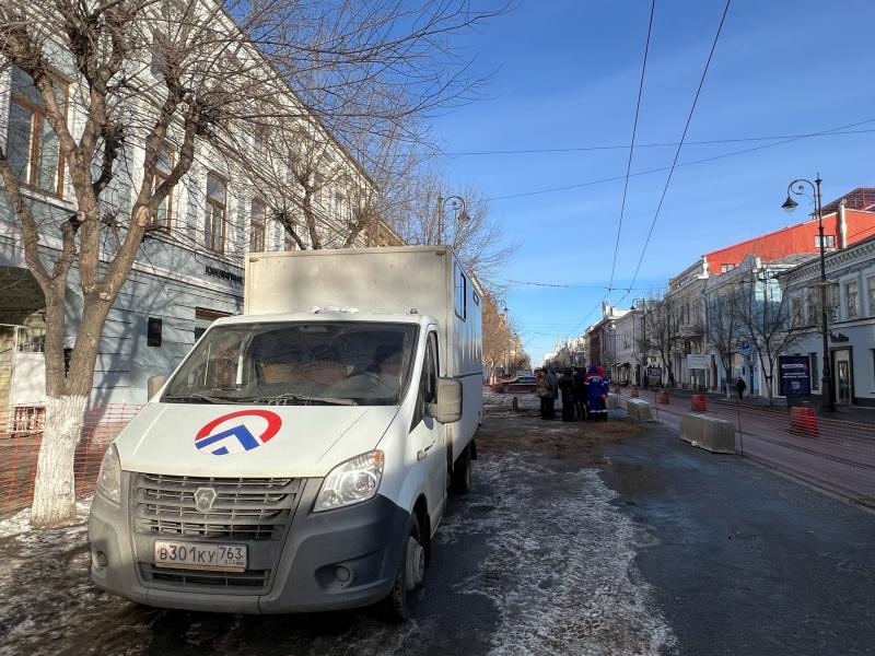 Дорога открыта: в Самаре на улице Куйбышева завершили перекладку канализационной трубы