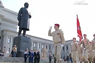 В Самаре на площади Куйбышева прошла совместная репетиция отрядов юнармейцев и кадетов