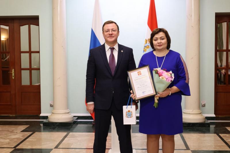 Дмитрий Азаров вручил государственные награды выдающимся землякам
