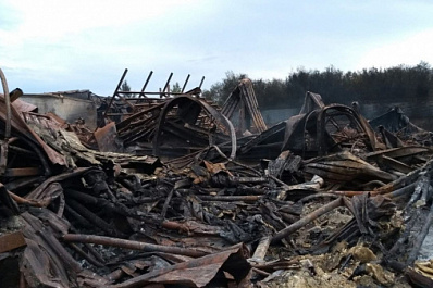 В Самаре полностью ликвидировали пожар на сгоревшем складе
