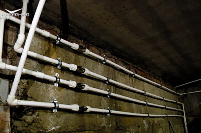 В Комсомольском районе Тольятти приводят в порядок инженерные сети многоквартирного дома