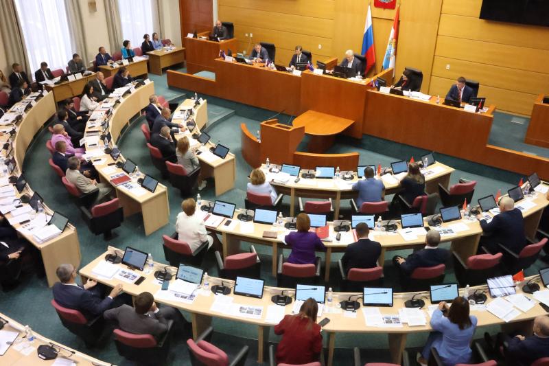 В губдуме обсудили итоги работы областного Правительства за 2023 год и внесли поправки в региональный бюджет