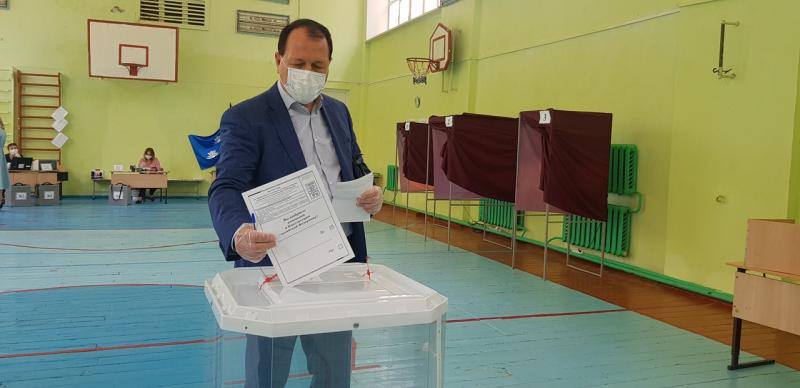 В Новокуйбышевске работают 52 участка для голосования