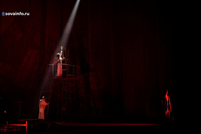 В Самарской драме прошел предпремьерный показ спектакля "Дети солнца"