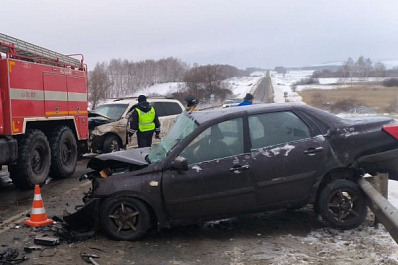 Шесть пострадавших: 18 декабря на трассе в Самарской области произошло массовое ДТП
