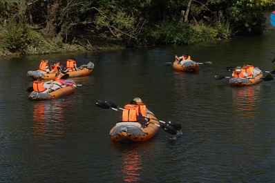 В Самарской области школьники на байдарках отправились в "Жигулевскую кругосветку в миниатюре"