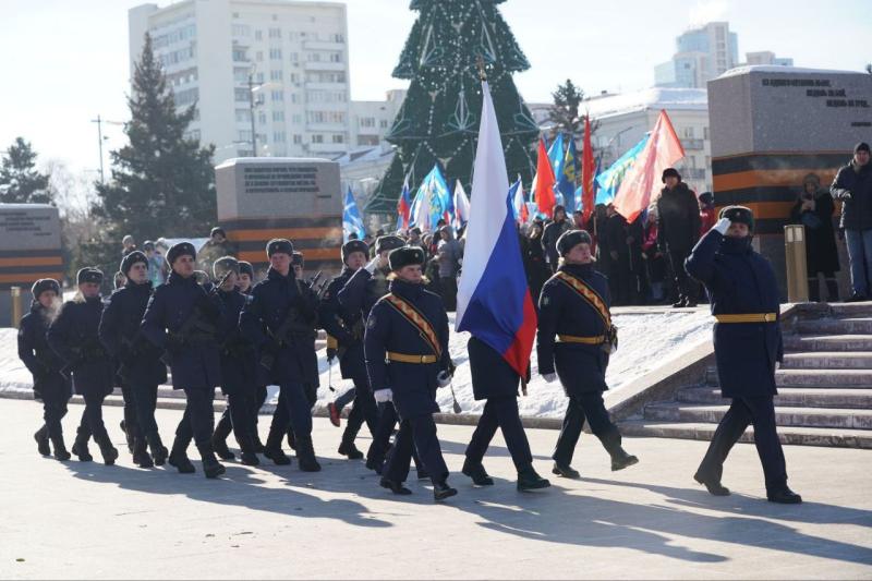 В Самаре возложили цветы к Вечному огню в память о погибших защитниках Отечества