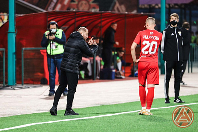 "Акрон" покорил Сибирь: красноярский "Енисей" крупно уступил в Жигулевске 