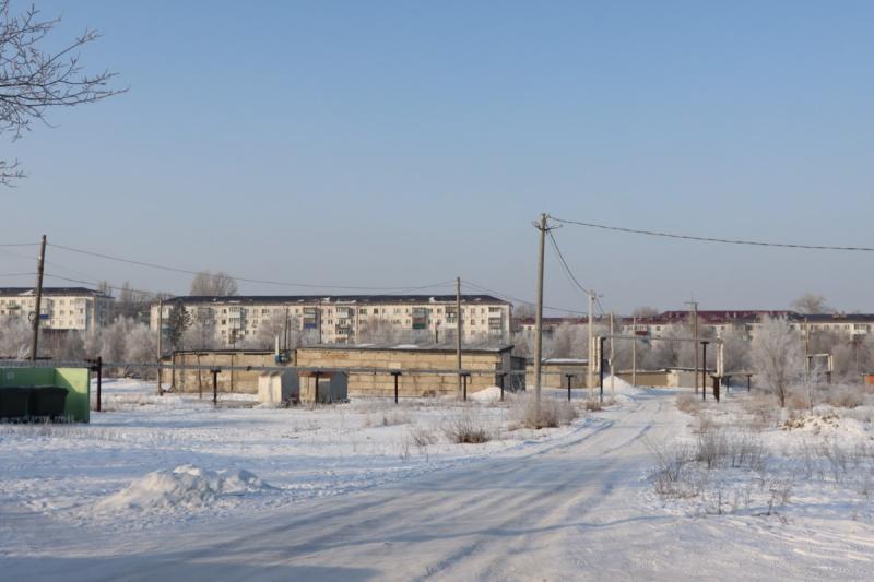 В Чапаевске на улице Толстого установили освещение и благоустроили дорогу 