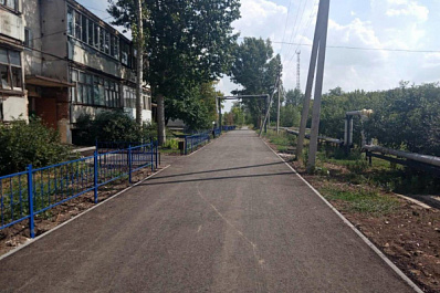 В Большечерниговском районе благоустроили большой двор