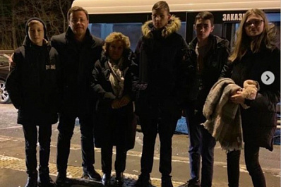 Дмитрий Азаров лично сопроводил в Самару детей из перевернутого в аварии автобуса