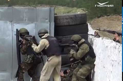 Бойцы ОМОН Росгвардии сдают особые выпускные экзамены