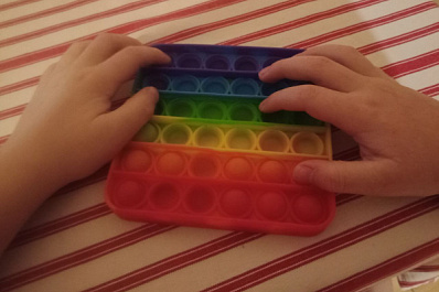 Психолог Мария Прудкая рассказала, как цвета игрушек влияют на ребенка