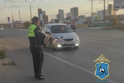 В Самаре поймали 31-летнего иностранца с поддельными правами