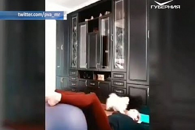 Тренер по чирлидингу из Самары провела видеоурок по занятию с фитболом